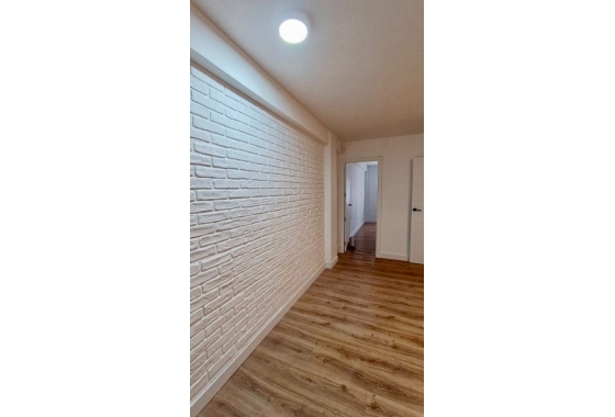 Resale - Apartment / flat - Torrevieja - City Center