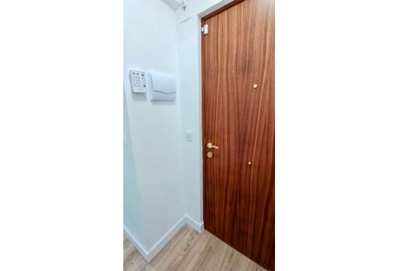 Resale - Apartment / flat - Torrevieja - City Center