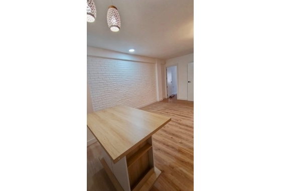 Resale - Apartment / flat - Torrevieja - City Center