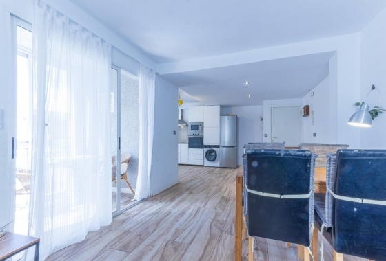 Resale - Apartment / flat - Torrevieja - Torrevieja - Playa del Cura