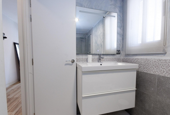 Resale - Apartment / flat - Torrevieja - Torrevieja - Playa del Cura
