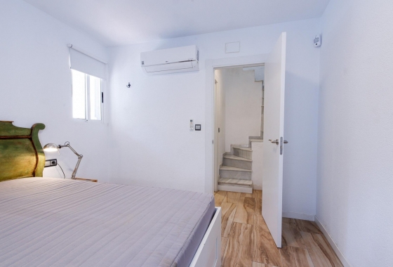 Resale - Apartment / flat - Torrevieja - Torrevieja - Playa del Cura