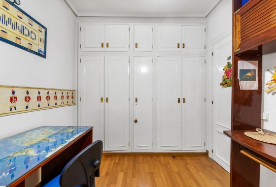 Reventa - Apartamento / piso - Torrevieja - Centro