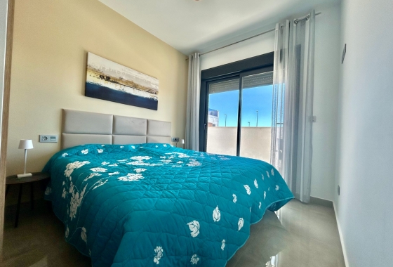Reventa - Apartamento / piso - Pilar de la Horadada