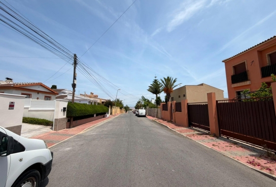 Reventa - Villa - Torrevieja - Los Balcones