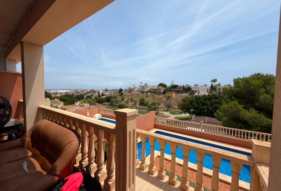 Reventa - Villa - Torrevieja - Los Balcones