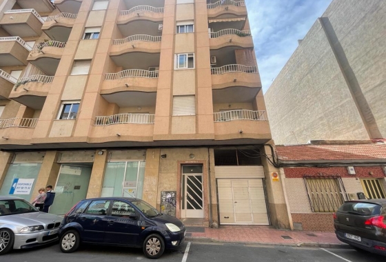 Resale - Apartment / flat - Torrevieja - Centro