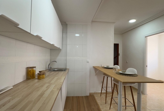 Resale - Apartment / flat - Torrevieja - City Center