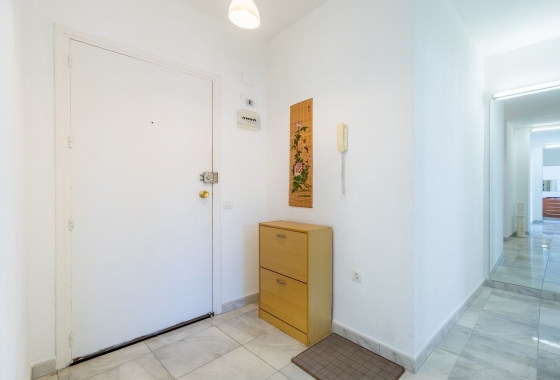 Resale - Apartment / flat - La Mata