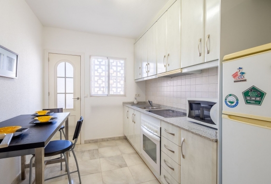 Resale - Apartment / flat - La Mata