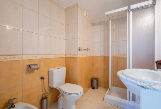 Resale - Apartment / flat - La Mata