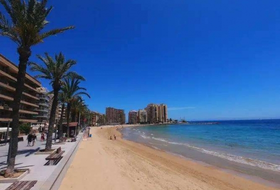 Reventa - Apartamento / piso - Torrevieja - Playa del Cura