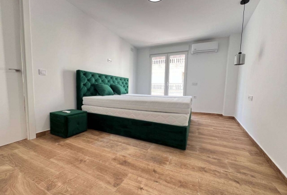 Reventa - Apartamento / piso - Torrevieja - Playa del Cura