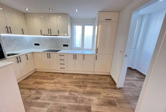 Reventa - Apartamento / piso - Torrevieja - Playa del Cura