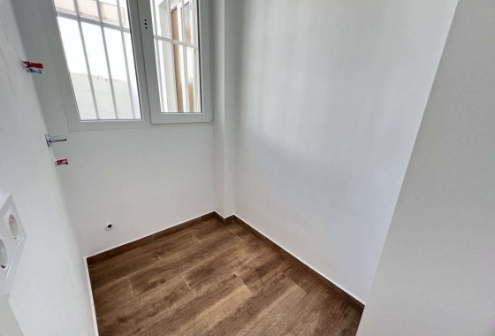 Reventa - Apartamento / piso - Torrevieja - Playa del Cura