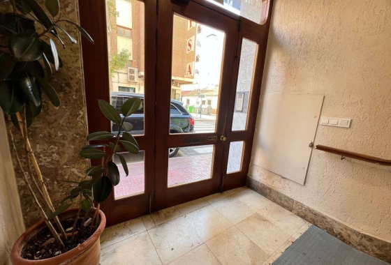Reventa - Apartamento / piso - Torrevieja - Playa del Cura