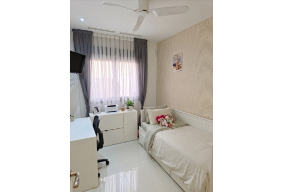 Reventa - Apartamento / piso - Guardamar del Segura
