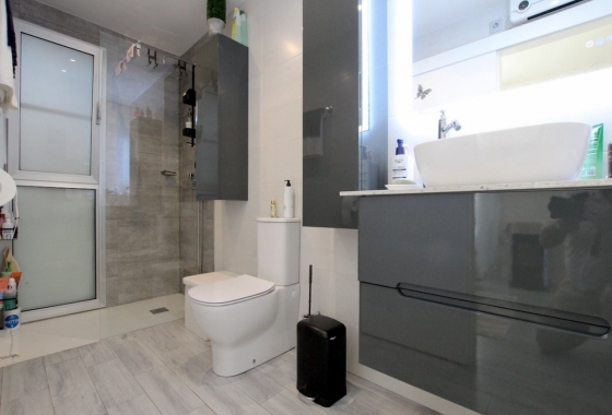 Resale - Villa - Daya Nueva