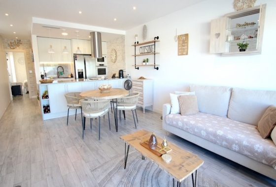 Resale - Villa - Daya Nueva