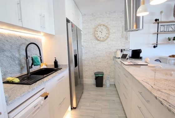 Resale - Villa - Daya Nueva