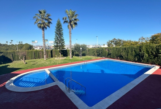 Rynek Wtórny - Bungalow - Torrevieja - Nueva Torrevieja - Aguas Nuevas