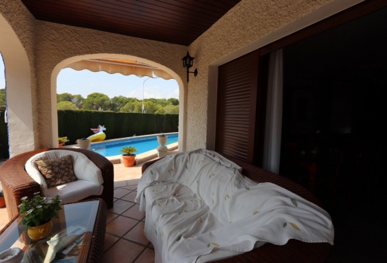 Resale - Villa - Orihuela Costa - Campoamor