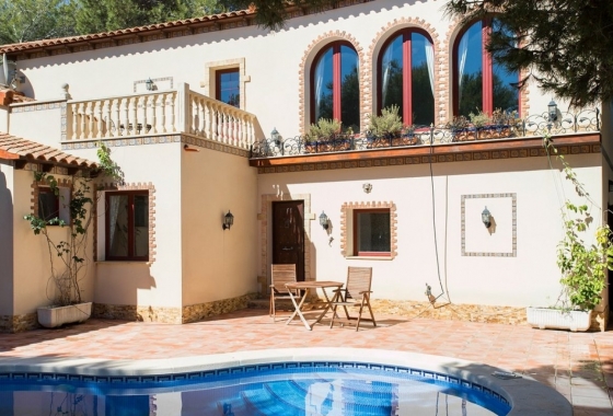 Resale - Villa - Orihuela Costa - Punta Prima