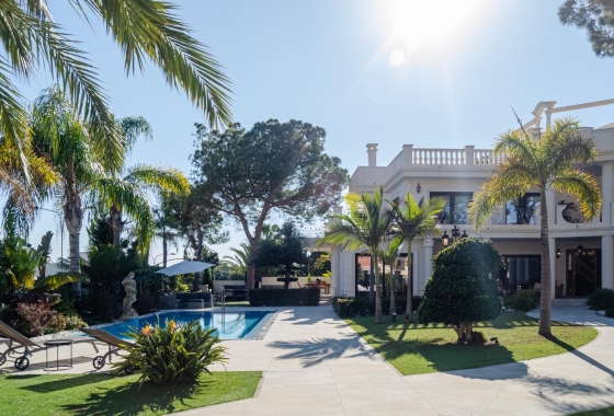 Resale - Villa - Orihuela Costa - Campoamor