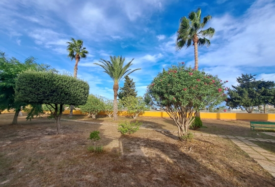 Reventa - Adosado - Torrevieja - La Siesta - El Salado -  Torreta