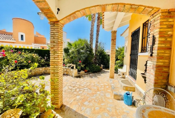 Resale - Villa - Orihuela Costa - Playa Flamenca Norte