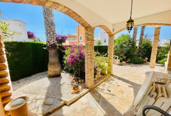 Resale - Villa - Orihuela Costa - Playa Flamenca Norte