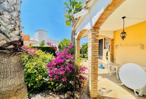 Resale - Villa - Orihuela Costa - Playa Flamenca Norte