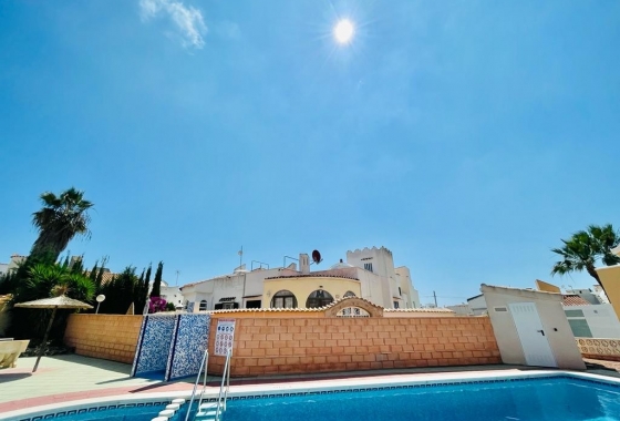 Resale - Villa - Orihuela Costa - Playa Flamenca Norte