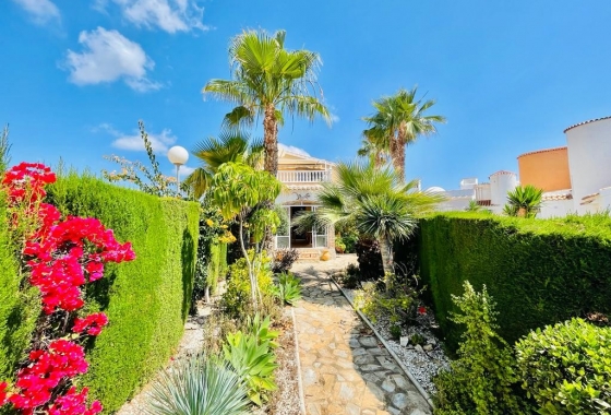 Resale - Villa - Orihuela Costa - Playa Flamenca Norte