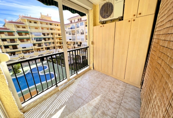 Resale - Apartment / flat - La Mata