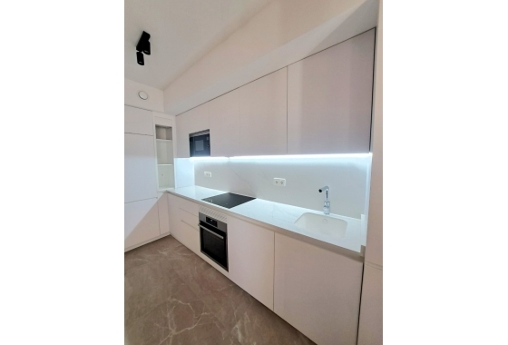 Resale - Apartment / flat - Torrevieja - Torrevieja - Playa de los Locos