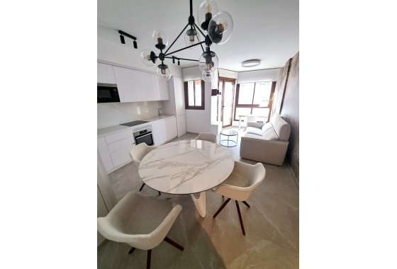 Resale - Apartment / flat - Torrevieja - Torrevieja - Playa de los Locos