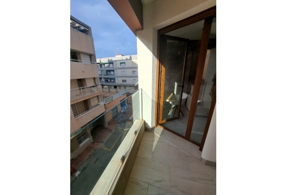 Resale - Apartment / flat - Torrevieja - Torrevieja - Playa de los Locos