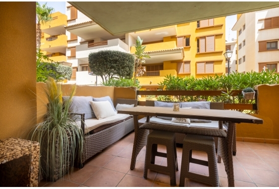 Resale - Apartment / flat - Torrevieja - Punta prima