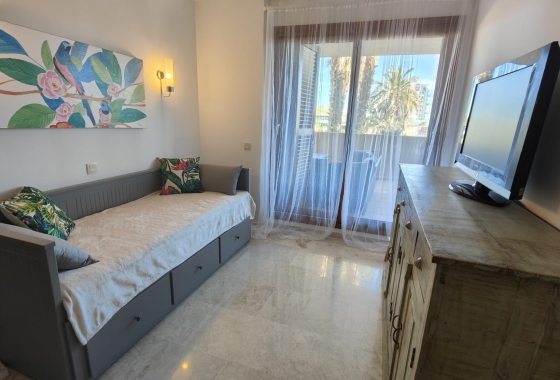 Reventa - Apartamento / piso - Torrevieja - Punta prima