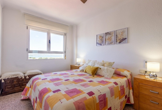 Resale - Apartment / flat - La Mata